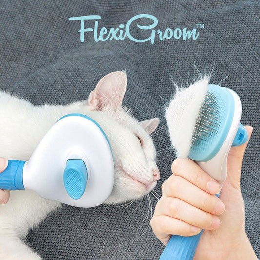 FlexiGroom™ No more fur on his brush